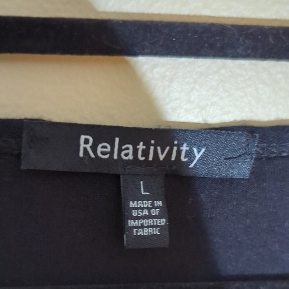 Relativity Black Short Sleeve Relaxed T-Shirt - Picture 3 of 9